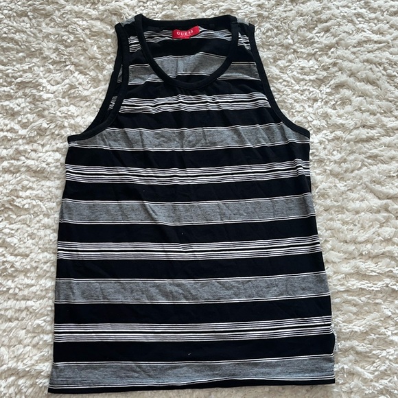 🍁 - Guess Tank - Picture 1 of 6